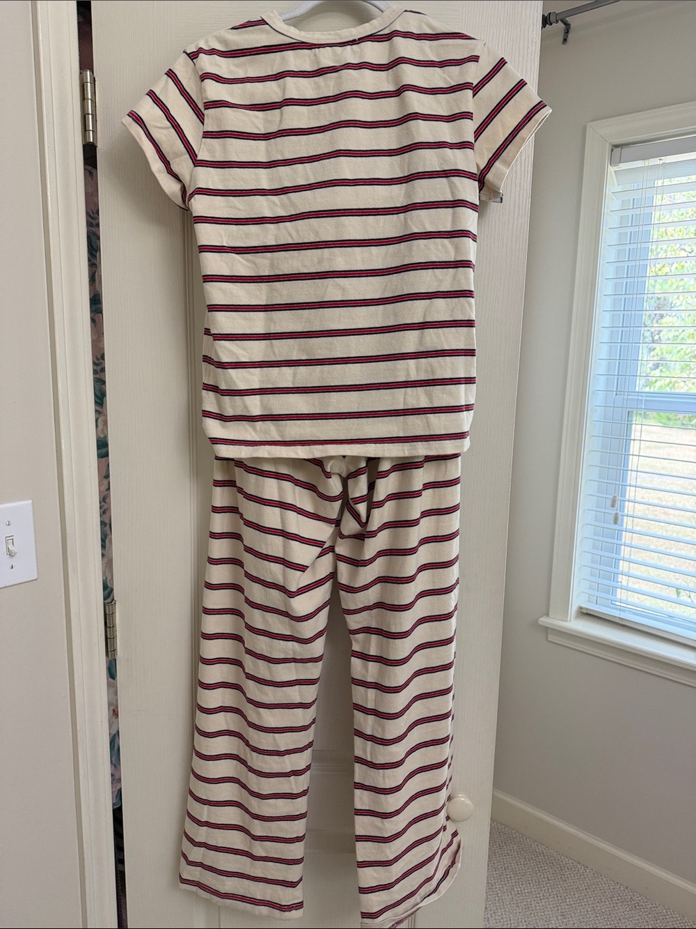 PARKE cream, red and navy blue t shirt and lounge pants - Picture 4 of 6